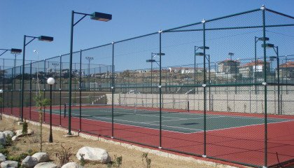 Spor Sahalarına Tel Çit